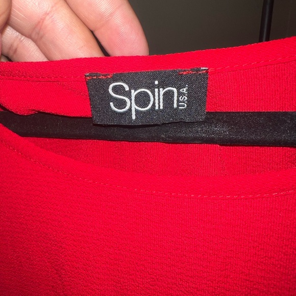 Flowy red dress that is a bit above the knees - Picture 3 of 3